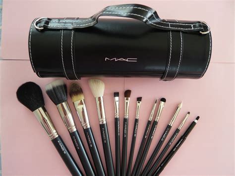 mac cosmetics makeup brush kit.